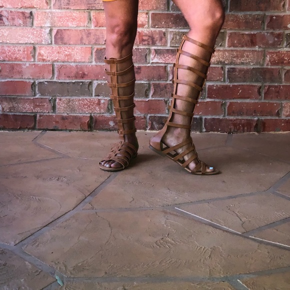 Knee-High Gladiator Sandals - Picture 4 of 4